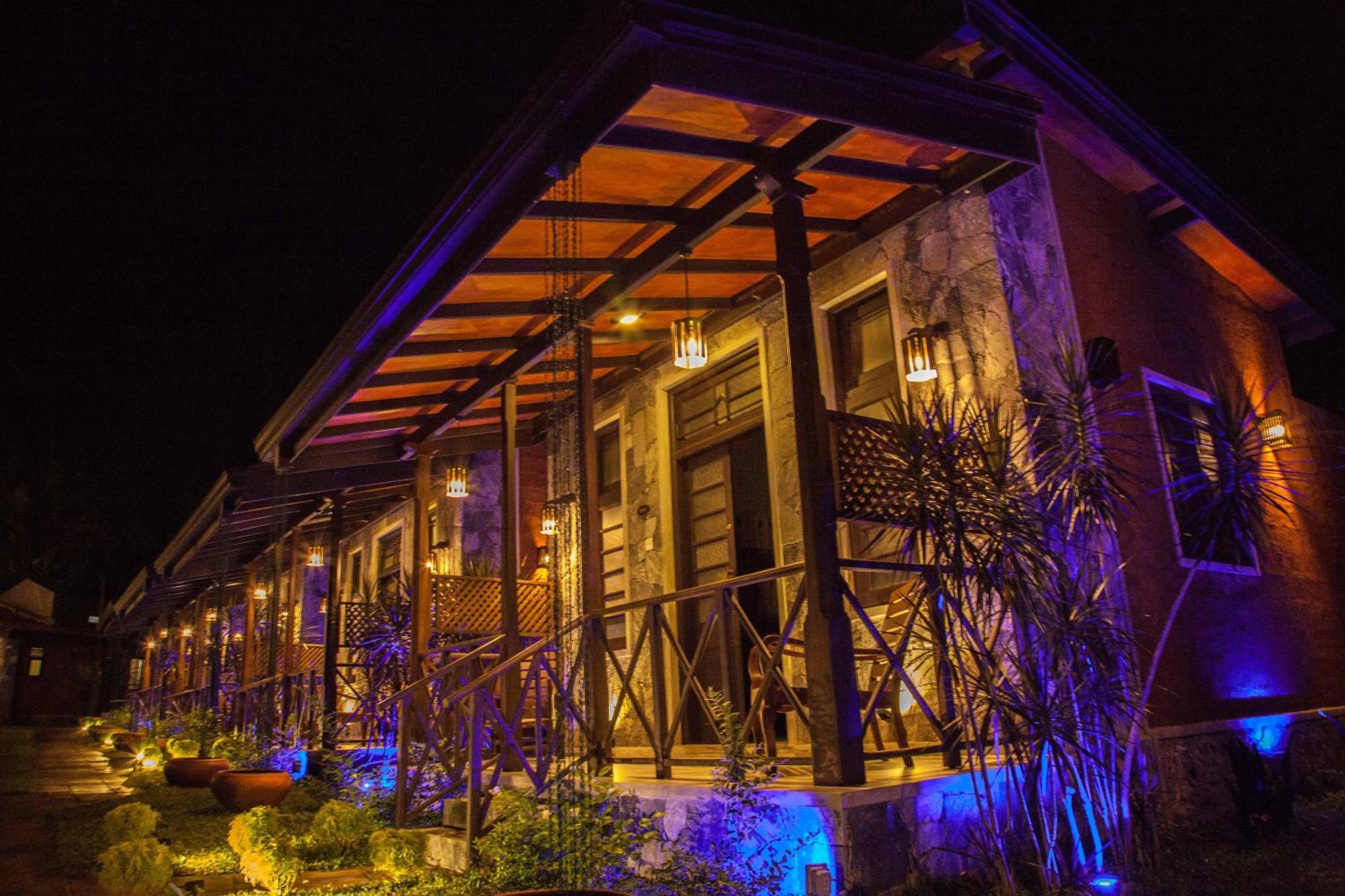 Villa Pinnawala Exterior foto