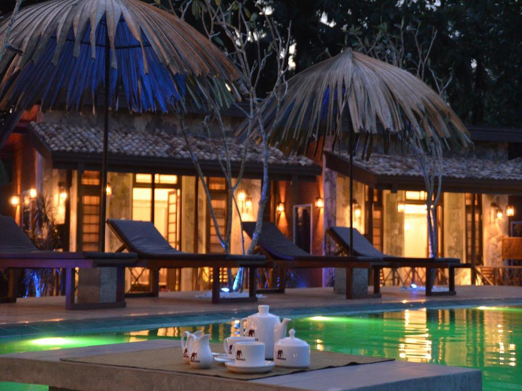 Villa Pinnawala Exterior foto